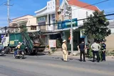 Tông vào đuôi xe rác lúc rạng sáng, nam thanh niên 22 tuổi tử vong