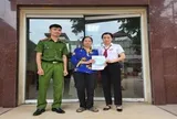 Tài khoản ngân hàng của người phụ nữ SN 1962 bất ngờ có giao dịch 20 triệu đồng, công an nhanh chóng vào cuộc xác minh