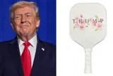 Pickleball quá hot, Tổng thống Donald Trump "lấn sân" bán vợt, giá gần 5 triệu đồng nhưng trông "chẳng có gì đặc biệt"!