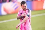 Messi bị kiện
