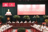 Thành ủy TPHCM ra "mệnh lệnh tăng trưởng 2 con số" cho toàn hệ thống