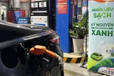 Khi đổ xăng E10, có cần đi hết sạch xăng khoáng?