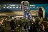Chuyến bay đặc biệt đưa lực lượng hỗ trợ và hàng hóa tới Venezuela