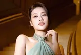 Hoa hậu Đoàn Thiên Ân đánh dấu cột mốc đáng nhớ ở tuổi 26 khi "mua nhà tặng ba"