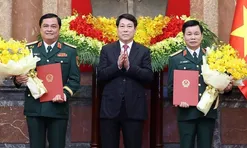 Chủ tịch nước Lương Cường trao quyết định thăng quân hàm Thượng tướng