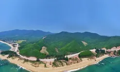 Ngắm cung đường như dải lụa uốn mình từ núi xuống biển tại Gia Lai