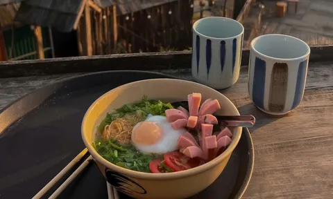 Những nơi có bát mì tôm 'view triệu đô'