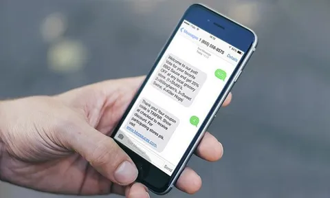 Nhận được tin nhắn SMS này, người dân phải báo ngay cho công an để không bị mất tiền trong tài khoản