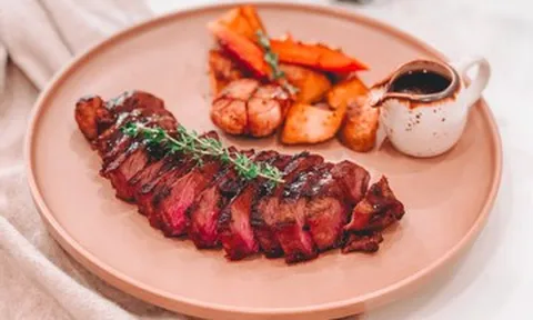 Cách làm bò bít tết mềm mọng như nhà hàng 5 sao ngay tại căn bếp nhỏ