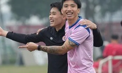 Một khoảnh khắc gây chú ý của Đình Bắc và Văn Hậu