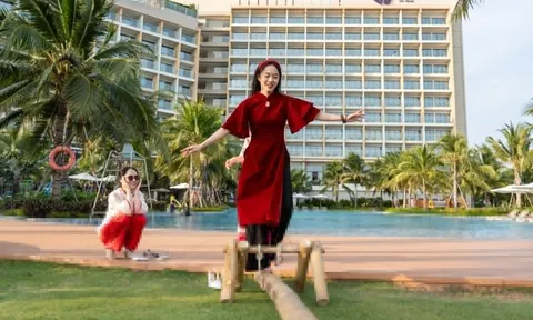 Đến resort ở Hồ Tràm hô lô tô, gói bánh chưng Tết