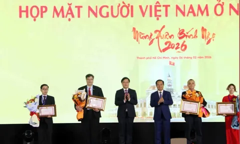 Tình cảm sâu nặng của kiều bào đối với TP HCM