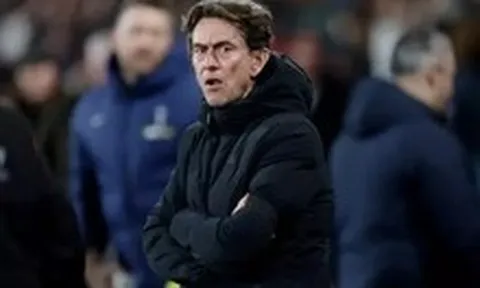 Tottenham sa thải HLV Thomas Frank sau tám tháng nắm quyền