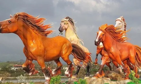 Linh vật ngựa của tỉnh, thành nào đẹp nhất Tết Bính Ngọ 2026?
