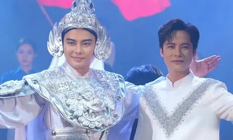 Nam ca sĩ hát nhạc đỏ: "Tôi tích cóp mãi mới có tiền mua nổi chiếc đồng hồ"