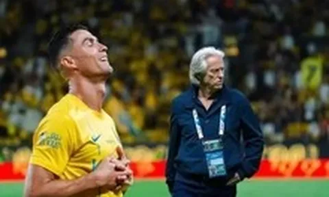 HLV Al Nassr thừa nhận đội bóng thua thiệt về tài chính so với Al Hilal