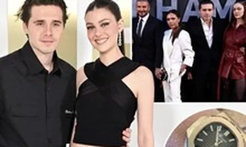 Cạn tình cạn nghĩa nhưng vật chất hưởng không sót thứ gì: Brooklyn vẫn đeo đồng hồ 9 tỷ do bố - David Beckham tặng