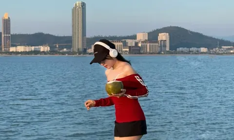 Rộ trend chụp ảnh 'giống Hàn Quốc' ở bãi cào ngao Hạ Long