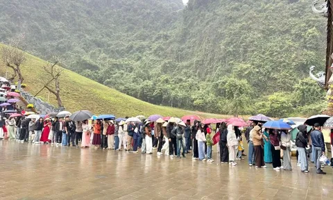 Tạm dừng nhận khách tham quan Tràng An ngày mùng 4 Tết