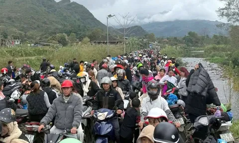 'Thất thủ' đường lên Hà Giang, Cao Bằng dịp Tết