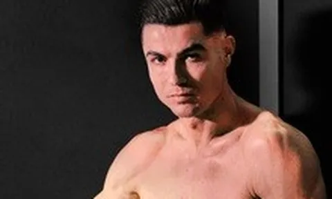 Cả thế giới "ngả mũ" trước body cực phẩm của Ronaldo tuổi 41