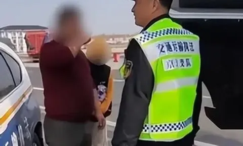 Chồng lái xe đi hàng chục km mới phát hiện bỏ quên vợ ở trạm dừng nghỉ