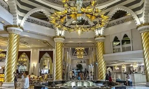 Giới nhà giàu Dubai 'cố thủ' trong hầm trú ẩn ở biệt thự xa hoa