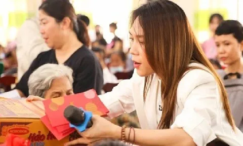 Mỹ Tâm nói thẳng: "Cứ nghĩ làm từ thiện để được cái gì đó thì hoàn toàn vô nghĩa"