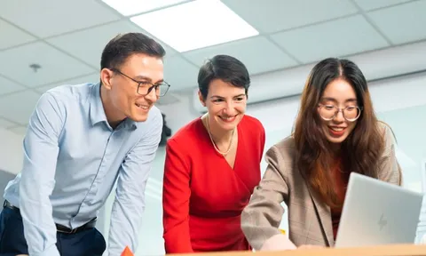 6 nghề “hái ra tiền” trong 10 năm tới: Có ngành lương hơn 100 triệu/tháng, luôn khát nhân lực, AI cũng khó thay thế