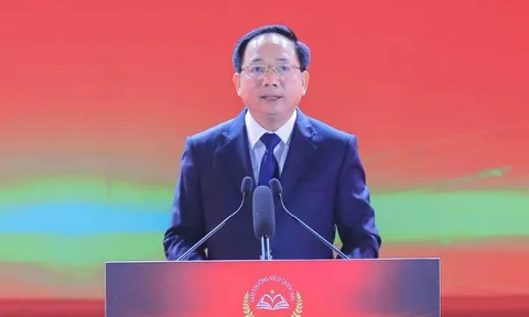 Phát triển mạnh mẽ văn hóa đọc trong toàn xã hội