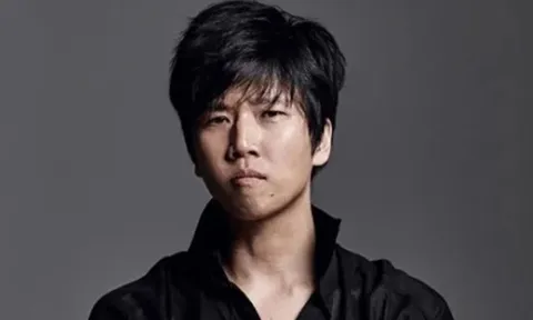 Nam ca sĩ nổi tiếng bị bắt khẩn cấp