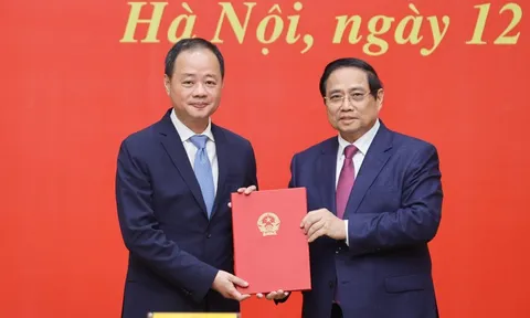 Thủ tướng Phạm Minh Chính trao quyết định bổ nhiệm nhân sự