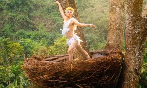 Thay đổi trang phục sau tranh cãi tạo hình 'chim non' ở KDL Ninh Bình