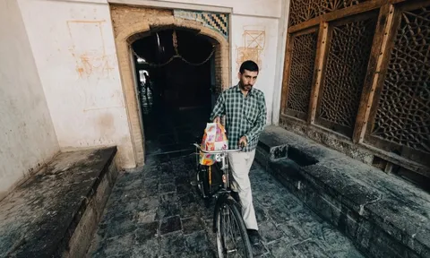 Khách Việt kể Iran trước chiến sự