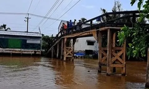 Truy tìm người đàn ông bỏ lại xe máy rồi nhảy cầu tại Đồng Tháp