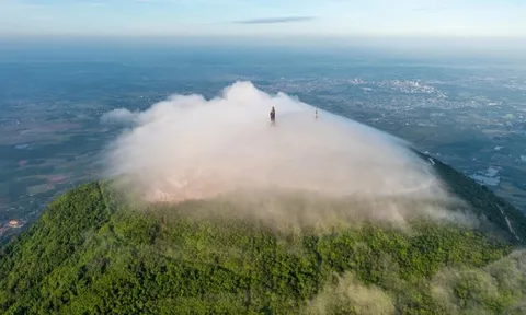 Du khách lại tự ý đổi lộ trình, lạc đường trong đêm trên núi Bà Đen