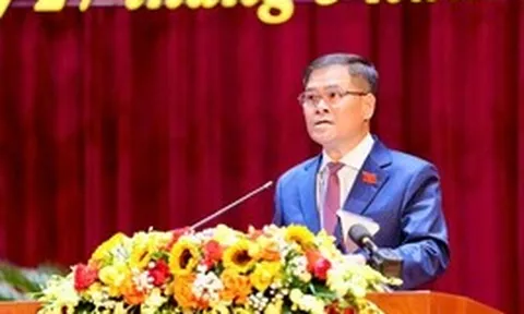 Ông Bùi Văn Khắng tái đắc cử Chủ tịch UBND tỉnh Quảng Ninh