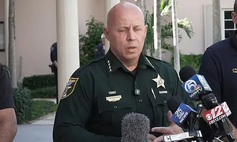 Nóng: Cảnh sát Mỹ bắt giữ siêu sao Tiger Woods