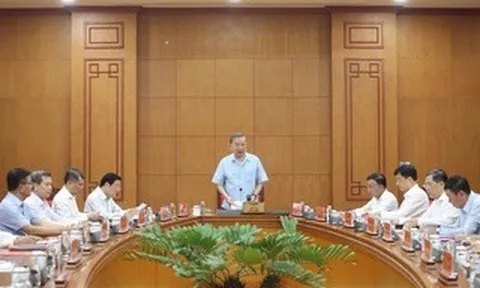 HIỆN THỰC HÓA KHÁT VỌNG PHÁT TRIỂN ĐẤT NƯỚC (*): Giữ nghiêm kỷ cương để mở đường phát triển