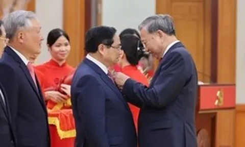 Thủ tướng Phạm Minh Chính nhận Huân chương Quân công hạng Nhất