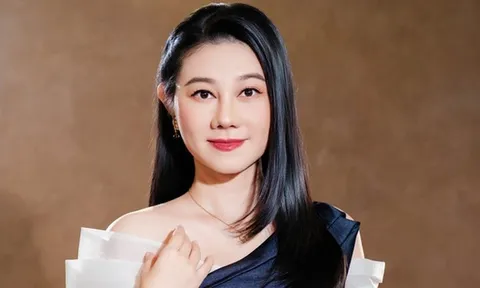 Nữ NSND là thế hệ thứ năm của gia tộc cải lương Minh Tơ, sống kín tiếng ở tuổi 45