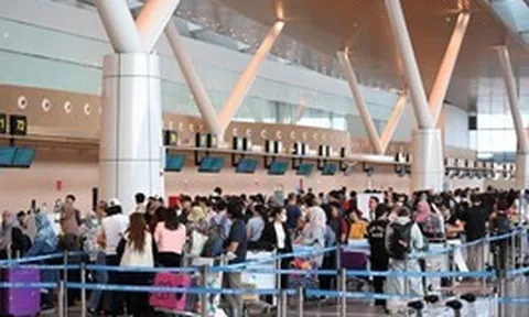 Cảnh báo nóng đến những người đặt phòng khách sạn, vé máy bay, làm visa để đi du lịch dịp lễ 30/4-1/5