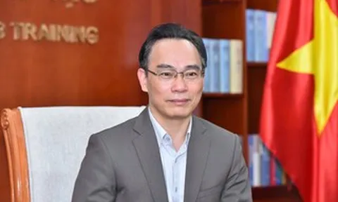 Ông Hoàng Minh Sơn làm Bộ trưởng Bộ Giáo dục 
và Đào tạo