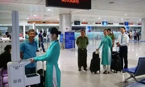 Quy định mới tại sân bay Tân Sơn Nhất: Bắt buộc khai báo thông tin trực tuyến trước khi nhập cảnh