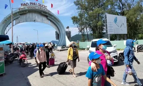 Phú Quốc 'tăng nhiệt' dù chưa nghỉ lễ