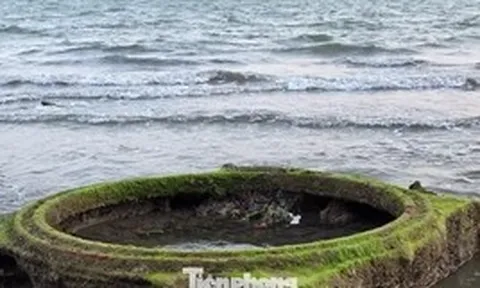 Xác xe tăng bất ngờ trồi lên ở biển Quy Nhơn