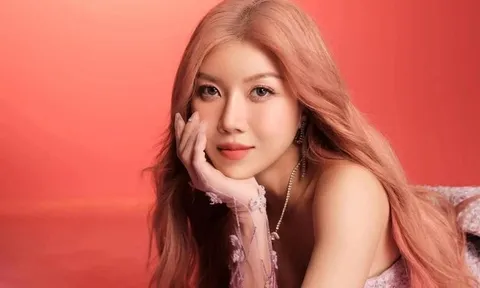 Trang Pháp cùng đồng đội thắng kép, giới thiệu đặc sản kẹo lạc Hà Nội ở Đạp gió