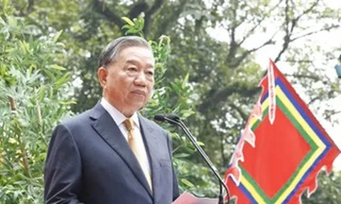 Tổng Bí thư, Chủ tịch nước Tô Lâm dâng hương 
tưởng niệm các Vua Hùng tại Phú Thọ