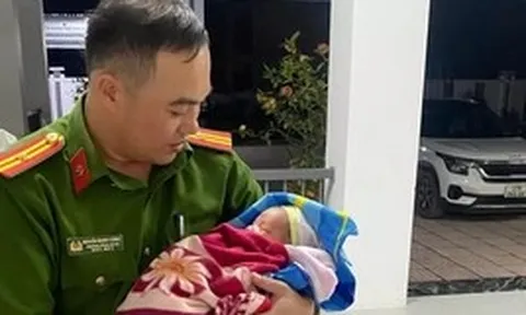 Bé trai sơ sinh bị bỏ rơi trên cầu trong đêm