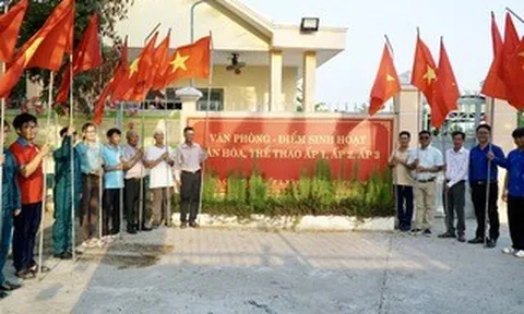 Rực rỡ “Đường cờ Tổ quốc” dẫn vào Khu Di tích Lịch sử Rạch Già